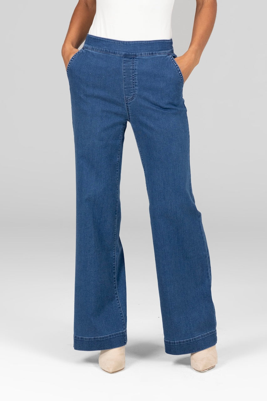 VERONICA STRETCH DENIM TROUSER: LIGHT WASH